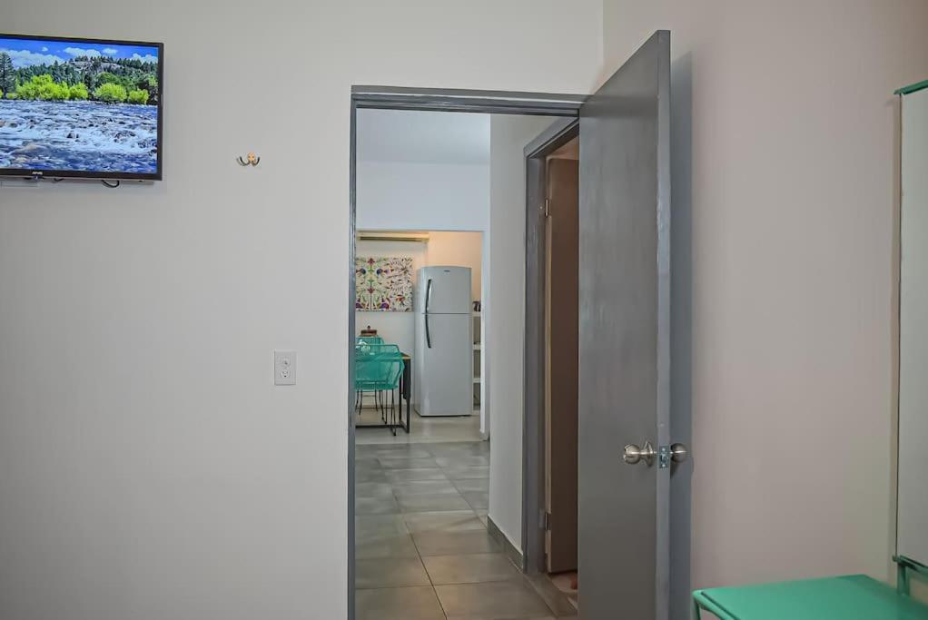 לה פז Downtown Beautiful 2Br Apartment Blocks From Beach #5 מראה חיצוני תמונה